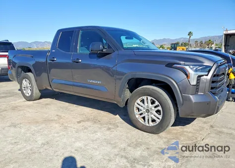 2022 Toyota Tundra Double Cab Sr z USA, uszkodzony, nr VIN 5TFLA5DA9NX047844